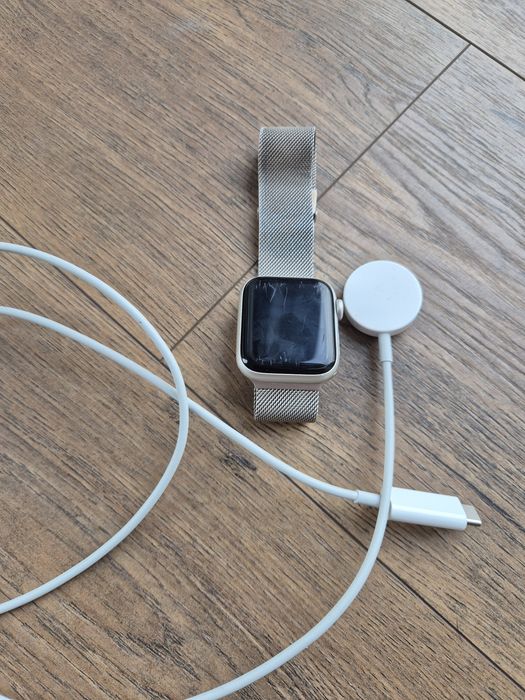 Apple Watch SE 2 GPS 40 mm + pulseira metálica magnética (usados)