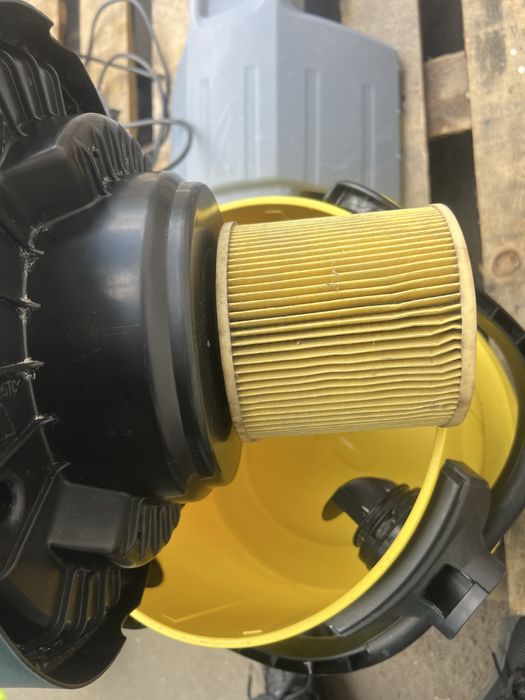 Миючий пилосос KARCHER SE4001