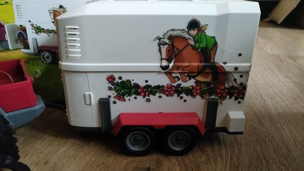 Pick Up z Przyczepą dla Koni Schleich 42346

Numer zestawu: 42346