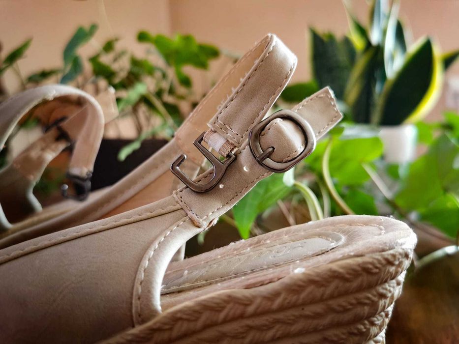 Sandały damskie beżowe, kremowe