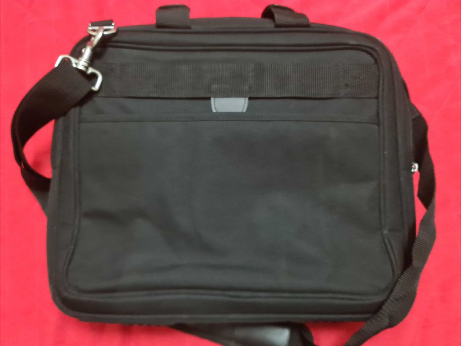 Mala preta da hp para portátil