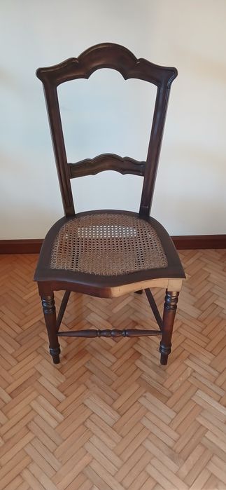 Vendo cadeiras antigas