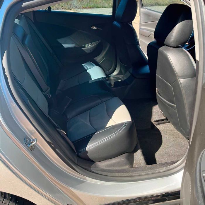 Chevrolet Volt LT      2017