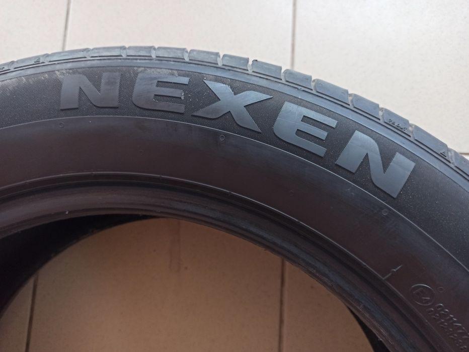 Шини 225 55  R 18