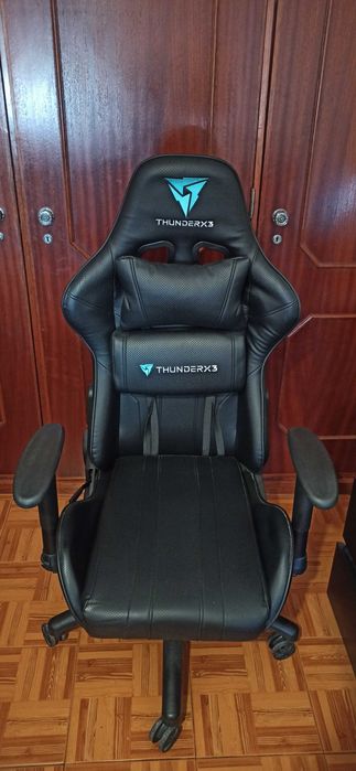 Cadeira de jogo Thunder X3 em bom estado - semi nova