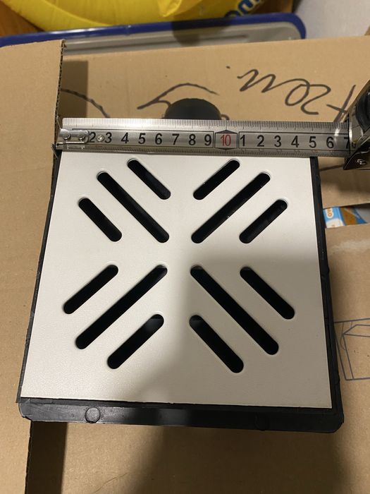 Kratka odpływowa / wpust podłogowy – nowa,