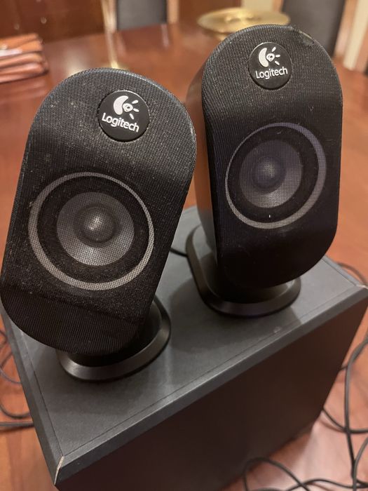 Colunas de som logitech