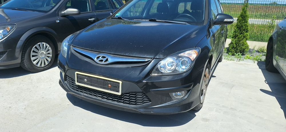 Cały na części Hyundai I30 I lift kod lakieru 9f