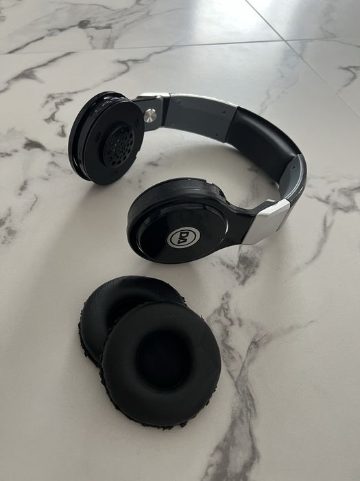 Беспроводные наушники Daewoo