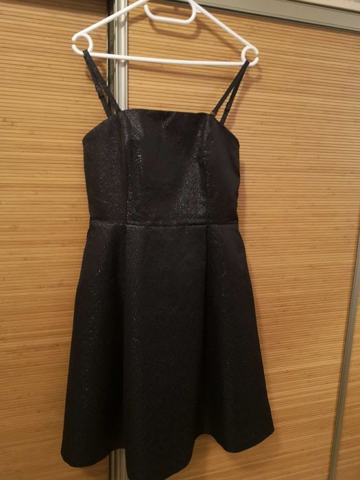 Sukienka elegancka Reserved 38