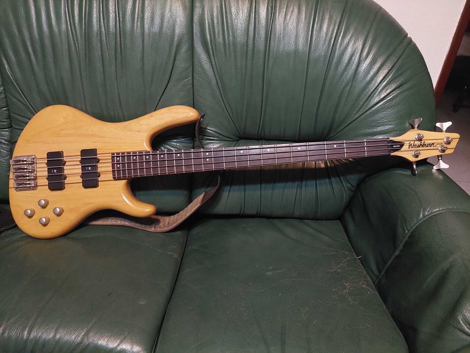 Vendo baixo Washburn Bantam RB 4000