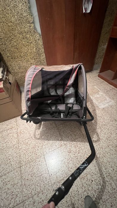 Carrinho para passeio de criancas ,adaptador para bicicletas