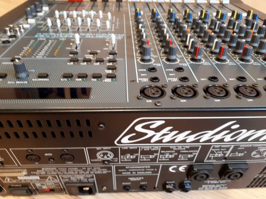 Legendarny Powermikser Studiomaster Jakość i Preampy klasy SSL+CASE