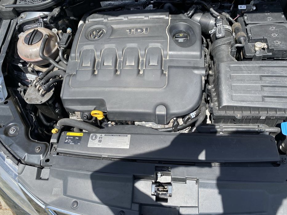 Seat leon 1.6 tdi carrinha do ano 2015 nacional com 260 mil impecavel