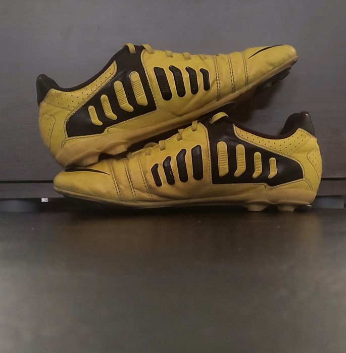 Nike CTR360 Libretto III FG/AG primeira edição