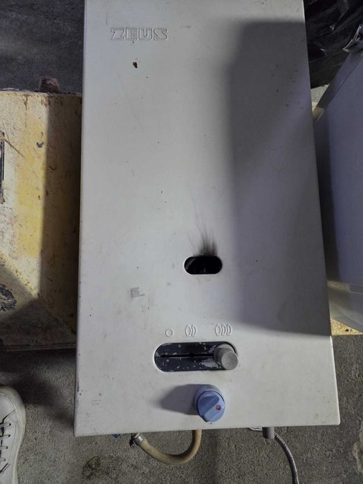 Esquentador Zeus usado