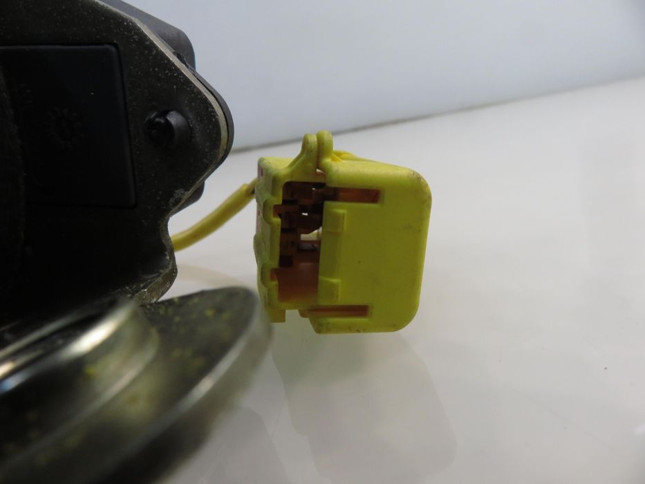 Pas Prawy Przedni Vw Golf V (1k1)