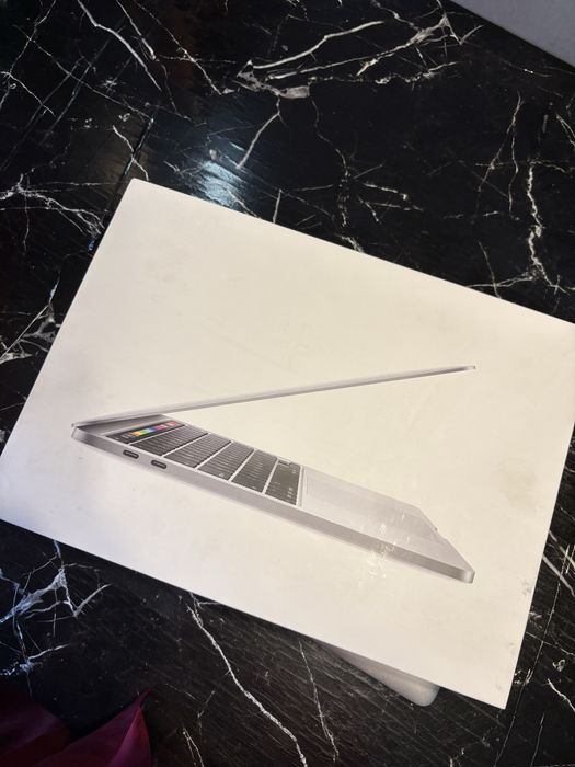 Продам MacBook Pro