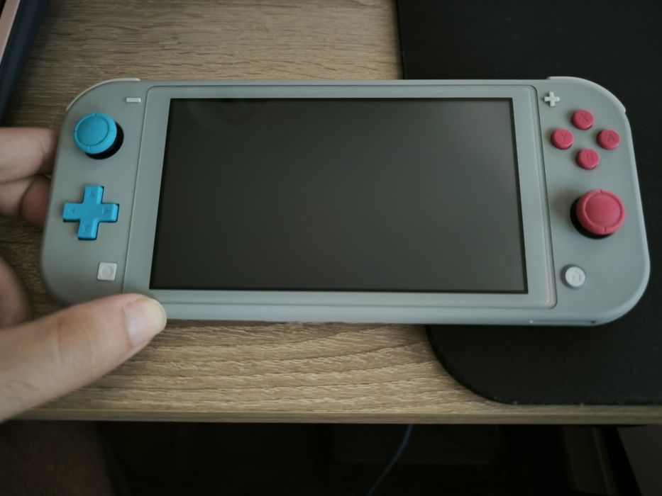 Nintendo Switch Lite Zacian e Zamazenta Edition (Pokémon)