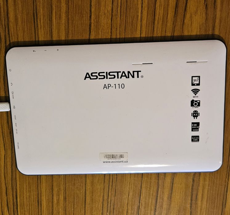 Планшет Assistant AP-110 під ремонт або на запчастини