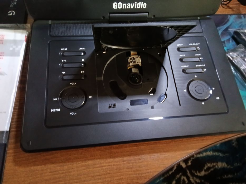 Продаю портативний DVD GOnavidio NP0611B 16" новий з HDMI
