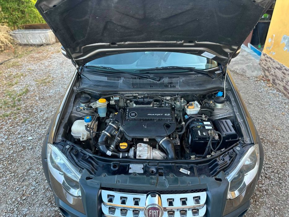 Carro em óptimo estdo tando de interior como de exterior...