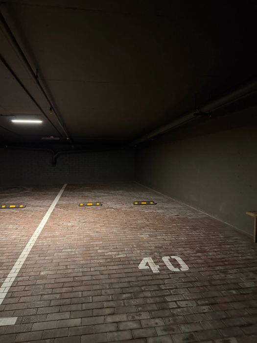 Оренда паркомісця