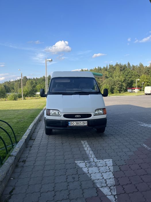 Форд транзіт.