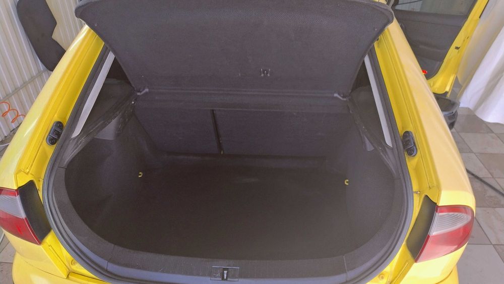 продам авто SEAT LEON 2003