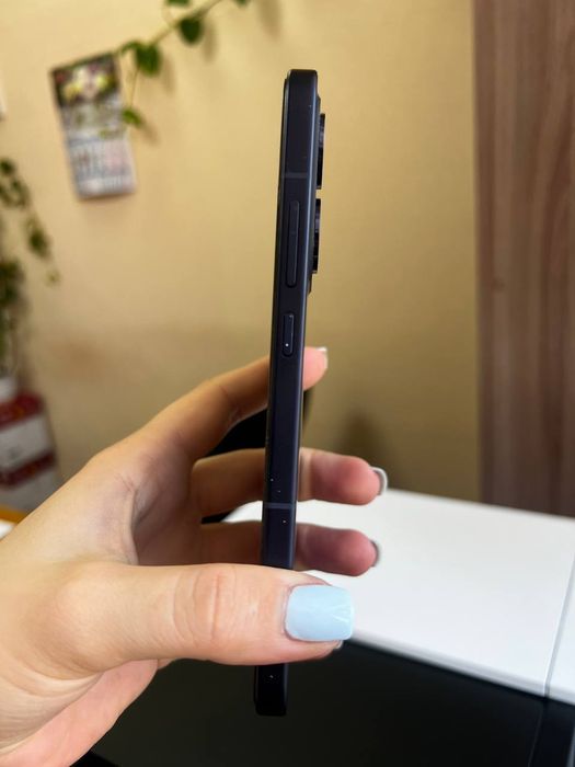 Продам телефон в ідеальному стані OPPO  RENO 13 5G