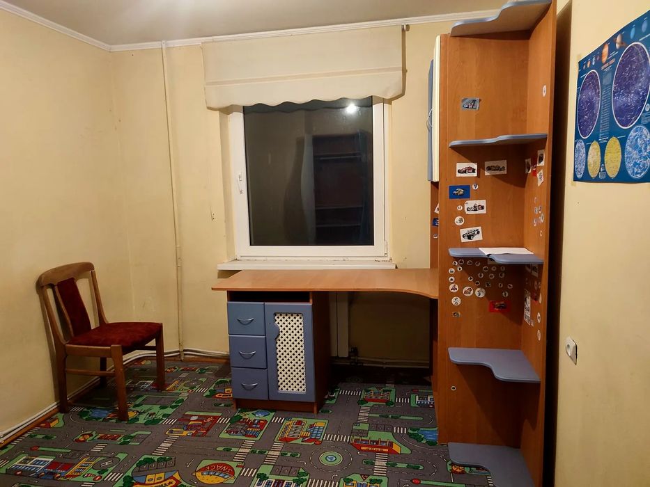 Продаж 4-кімнатної квартири 84,1 м кв. в  ближньому центрі м. Старий Самбір Самбірського району Львівської області.