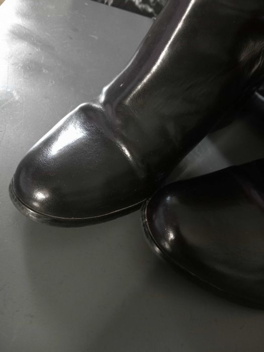 Czarne klasyczne botki na obcasie