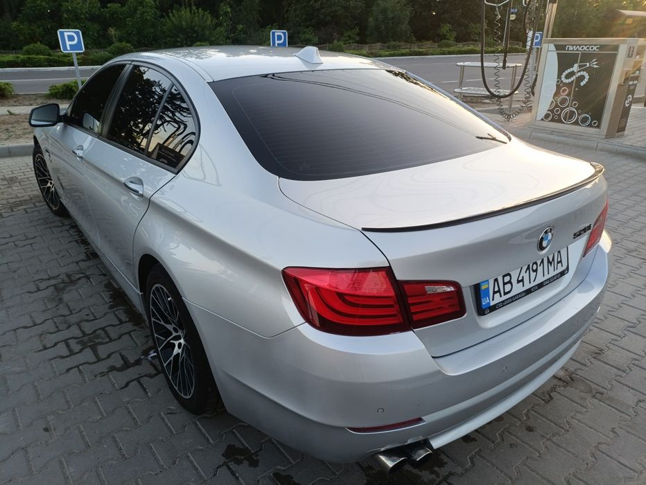 Бмв ф10 528і xdrive 2012