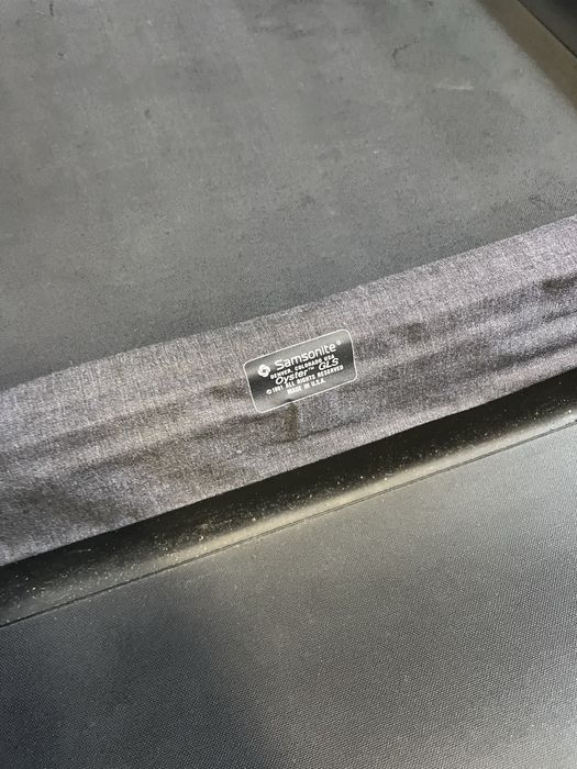 Чемодан  Samsonite пластиковий чемодан валіза пластикова