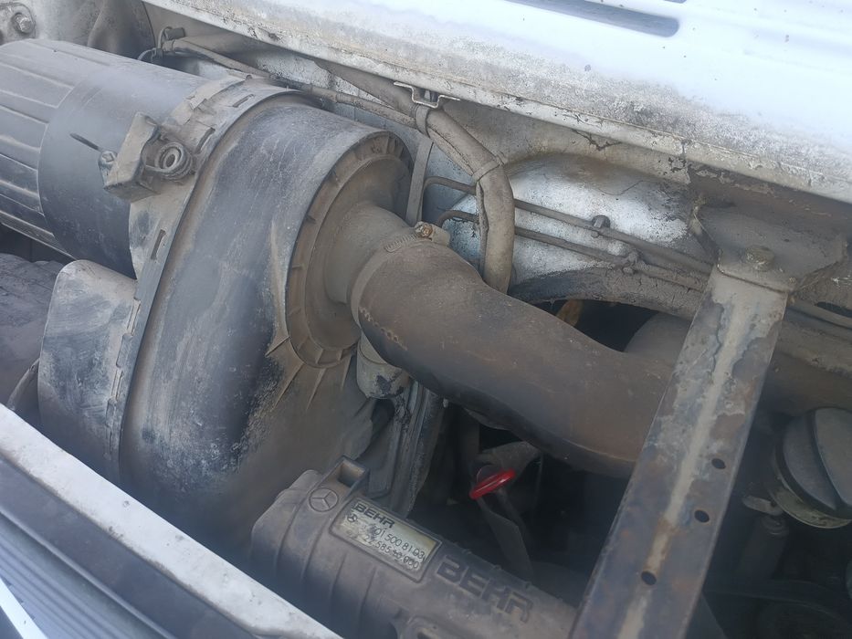 Mercedes T1 грузопасажир