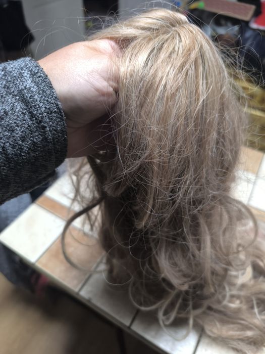 Peruka ciemny blond