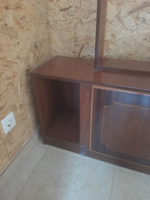 Aparador com arrumação