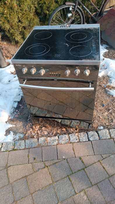 Kuchnia Amica.  Ceramiczna