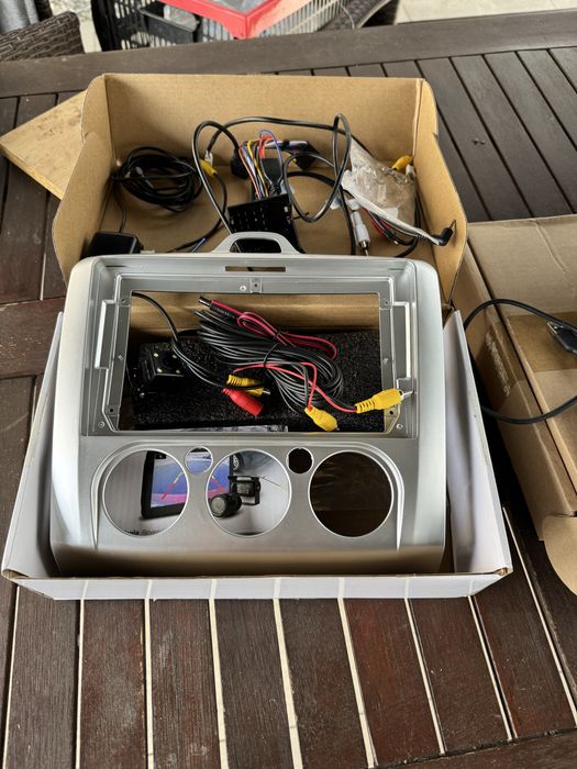 Radio z gps plus dodatki