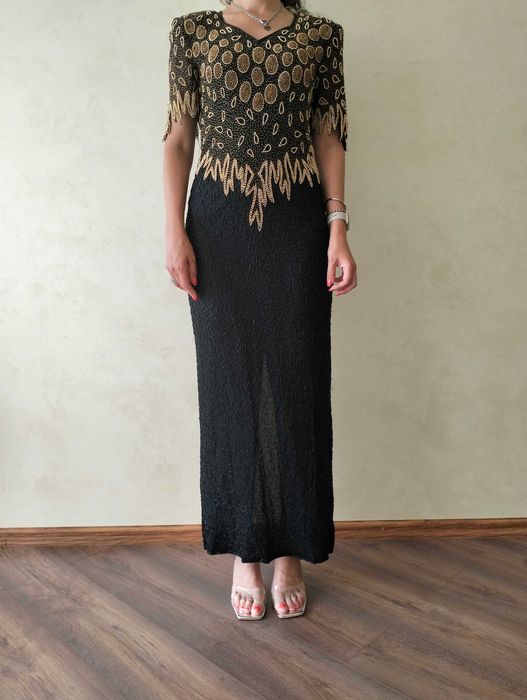 Продам длинное платье полностью расшитое бисером, ц-1500 грн