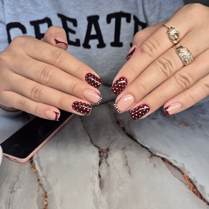 Paznokcie żelowe przedłużane