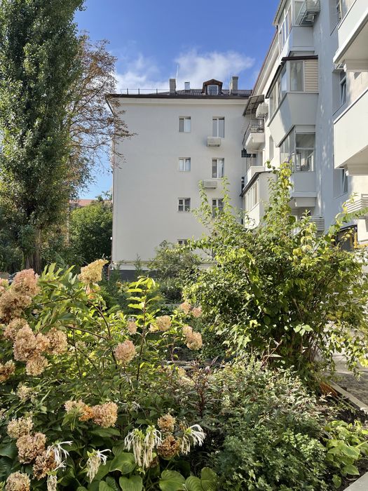 Без комиссии риелтору Продам двухком. кваритру ул Ефремова Ворошилова