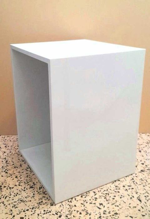 Mesa de Cabeceira / Estante / Nicho