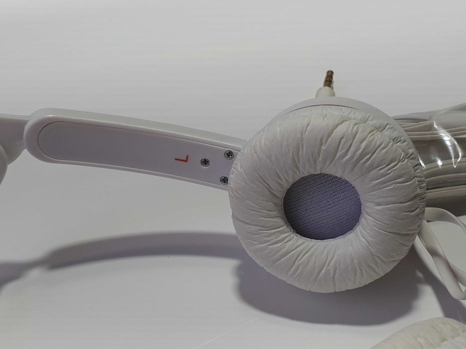 навушники Viido white mini headphones 3.5 mm jack plug foldable