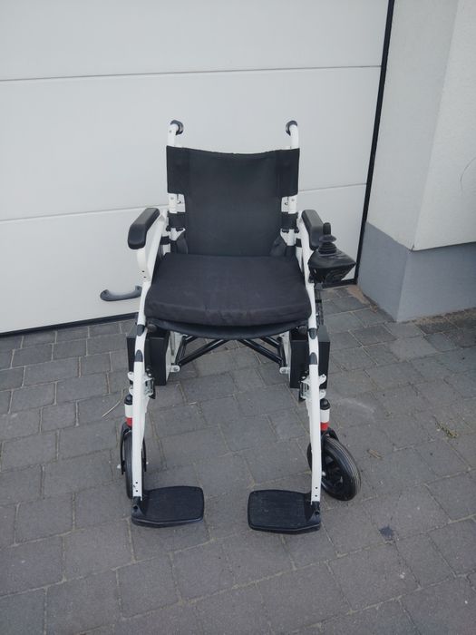 Wózek inwalidzki elektryczny