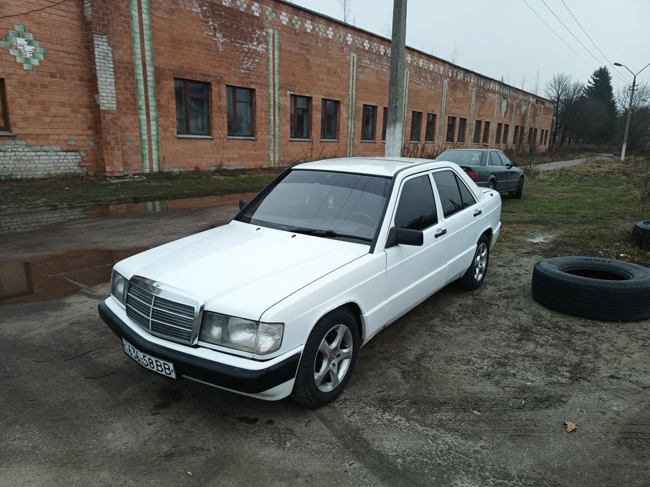 Mercedes 190 2,0 газ бензин