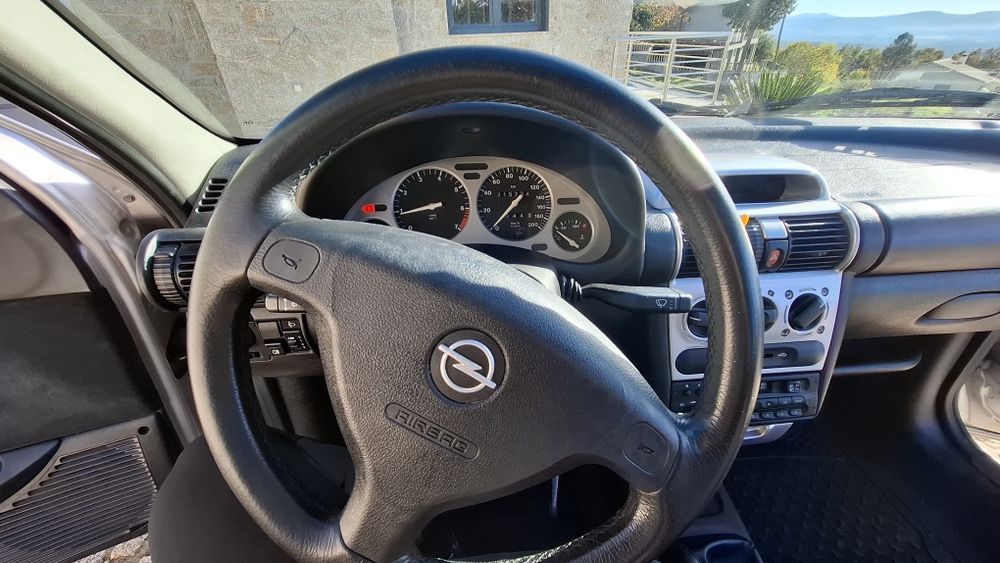 Opel Corsa B 1.2 16V (edição 100anos Opel)
