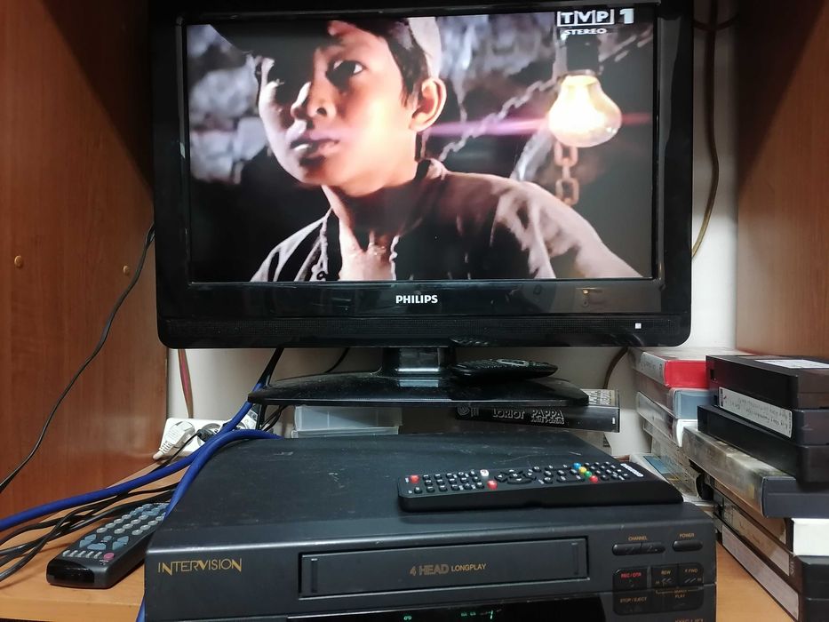 Magnetowid VHS Intervision V4096 (orion) pilot