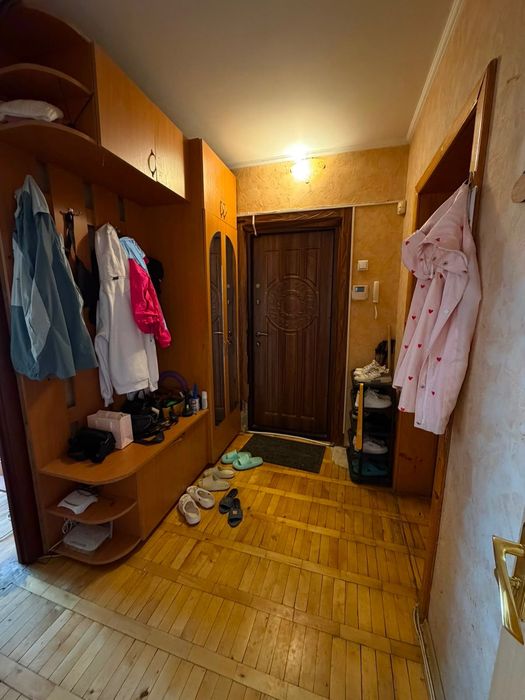 Продаж 4-х кімнатної квартири
