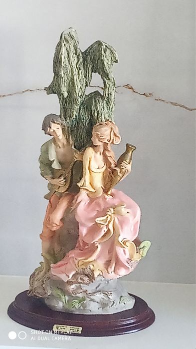 Estatueta em Marfinite Tulipa Branca
